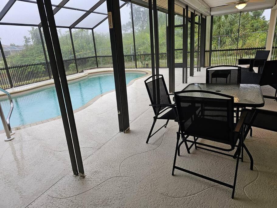 Seabreeze 3-Bedroom Pool Villa Close To The Beach!!! Port Charlotte Esterno foto